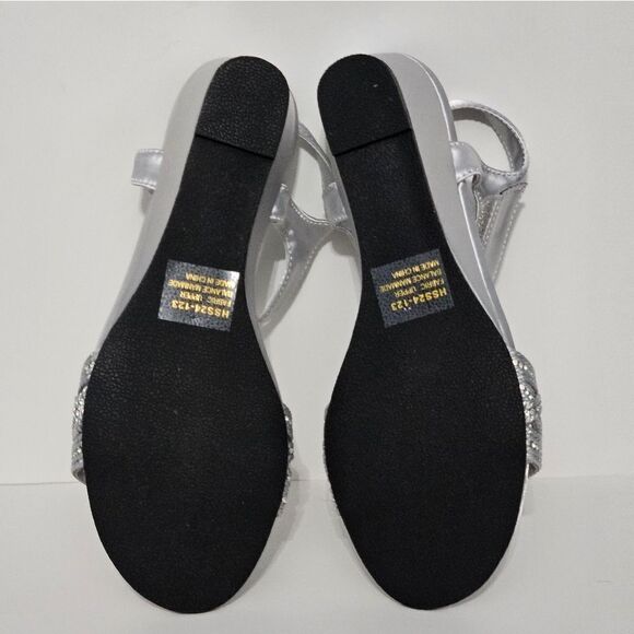 David Tate, Indigo sandals in beautiful silver. NIB-Size 7.5 - Picture 6 of 10